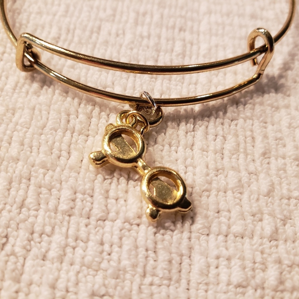 🆕️🕶 Charm Bracelet- Gold Sunglasses Glasses